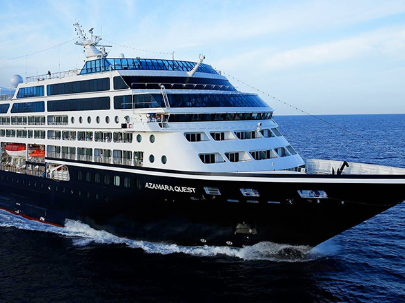 https://static.service-voyages.com/mobile/croisiere/images/fr/navires/navire,azamara-quest_max,1119,38251.jpg
