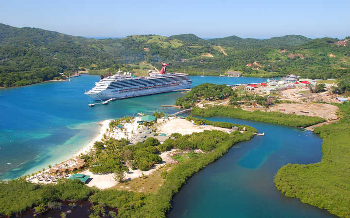 Navire Carnival Valor