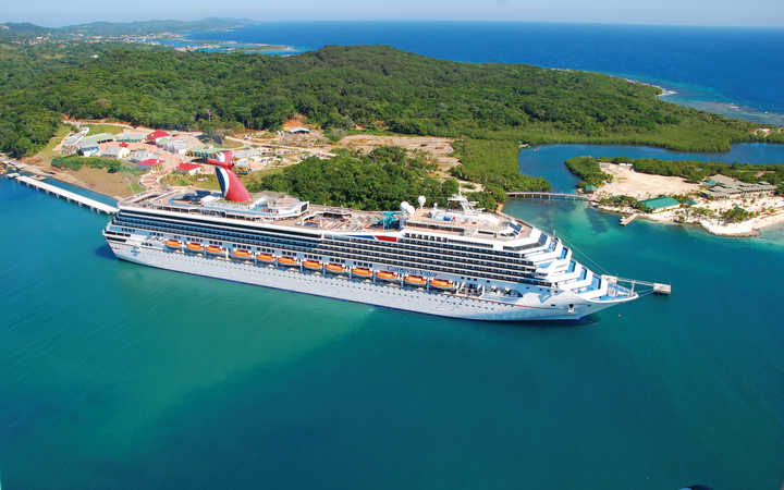 Navire Carnival Valor
