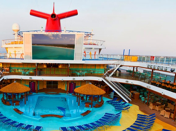 https://static.service-voyages.com/mobile/croisiere/images/fr/navires/navire,carnival-vista_max,1301,28261.jpg
