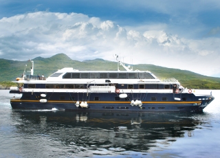 https://static.service-voyages.com/mobile/croisiere/images/fr/navires/navire,m/v-lord-of-the-glens_max,1180,19952.jpg
