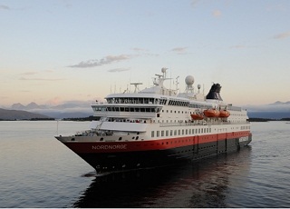 https://static.service-voyages.com/mobile/croisiere/images/fr/navires/navire,ms-nordnorge_max,1192,19716.jpg