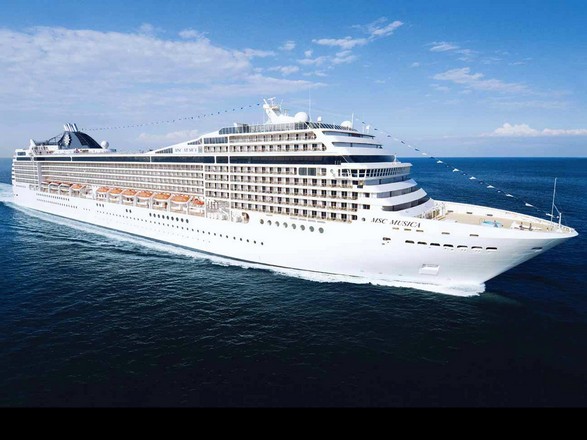 https://static.service-voyages.com/mobile/croisiere/images/fr/navires/navire,msc-musica_max,333,74608.jpg