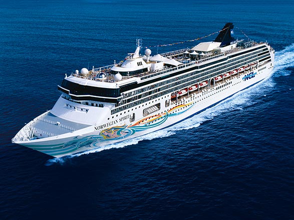 https://static.service-voyages.com/mobile/croisiere/images/fr/navires/navire,norwegian-spirit_max,306,36608.jpg