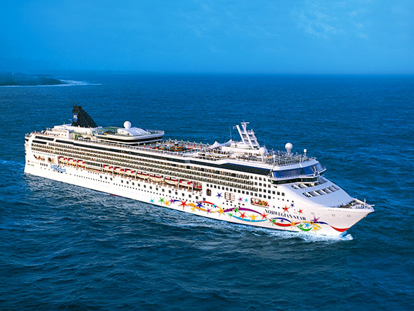 https://static.service-voyages.com/mobile/croisiere/images/fr/navires/navire,norwegian-star_max,1137,36567.jpg