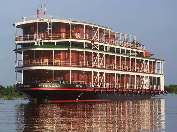 https://static.service-voyages.com/mobile/croisiere/images/fr/navires/navire,r/v-bassac-pandaw_max,1575,545044.jpg