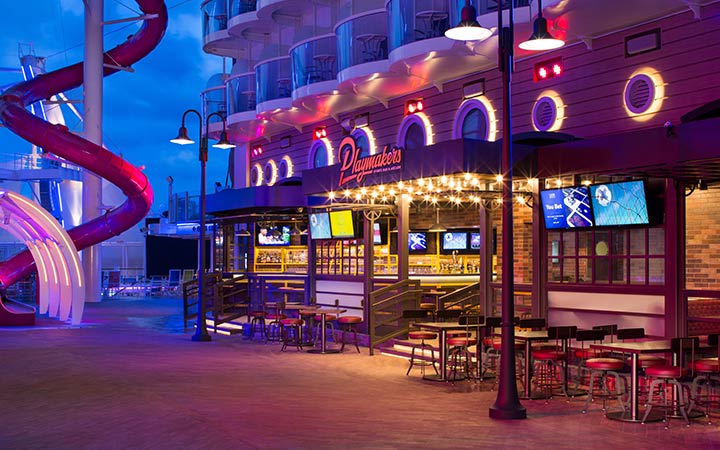 Photo Playmakers Sports Bar & Arcade