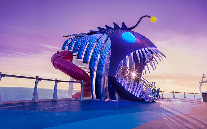 Photo The Ultimate Abyss